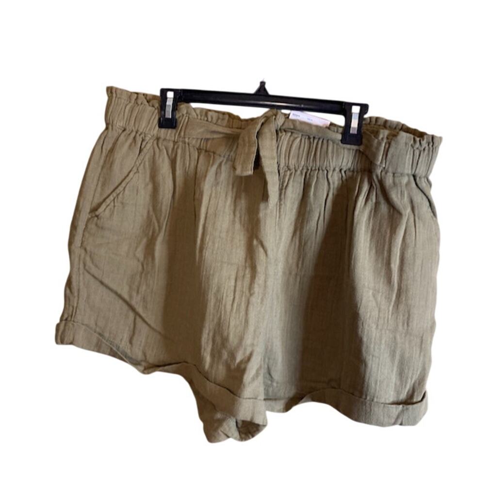 NWT Women's Plus 2X SO High Rise Soft Short Olive Green Camp Short (2021)